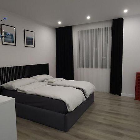 Durres City Apartment, City Center & Close To The Beach 외부 사진
