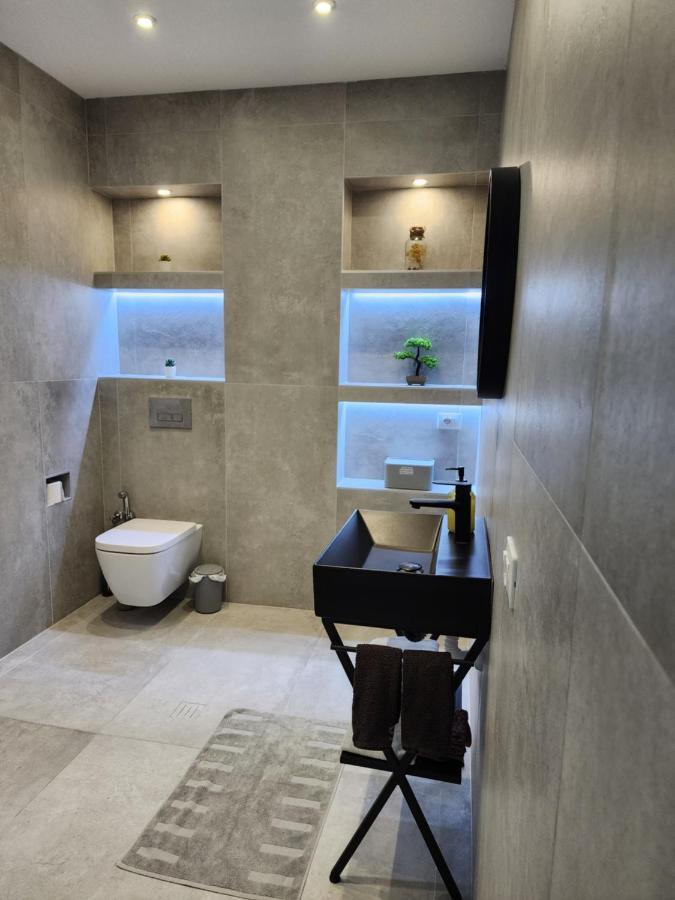 Durres City Apartment, City Center & Close To The Beach 외부 사진